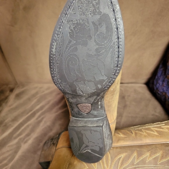 Womens Ariat Boots - Picture 3 of 4